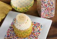 Irresistible Banana Cream Cheese Cupcakes
