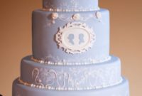 Elegant Cameo Confection