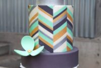 Shimmering Zigzag Delight