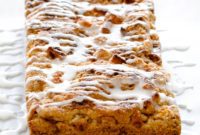 Spiced Apple Streusel Delight
