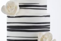 2015 Wedding Cakes Embracing Organic Beauty