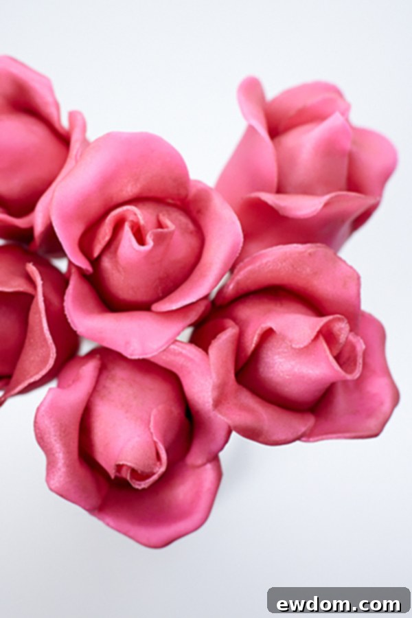 Blossom Cake Pops 1 featured 26102