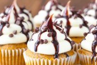 Spiced Pumpkin Chocolate Chip Cupcakes