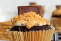 Toasted Marshmallow S’mores Cupcakes