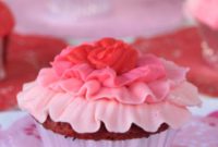 Elegant Ombre Ruffle Cupcakes