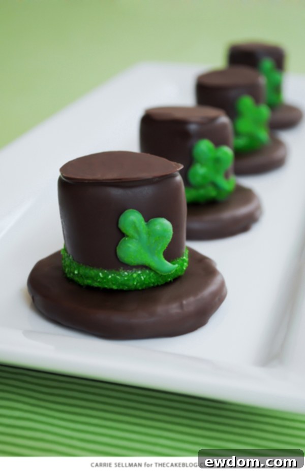 Leprechaun Hat S’mores - a festive St. Patrick’s day treat that the kids will love | Carrie Sellman for TheCakeBlog.com
