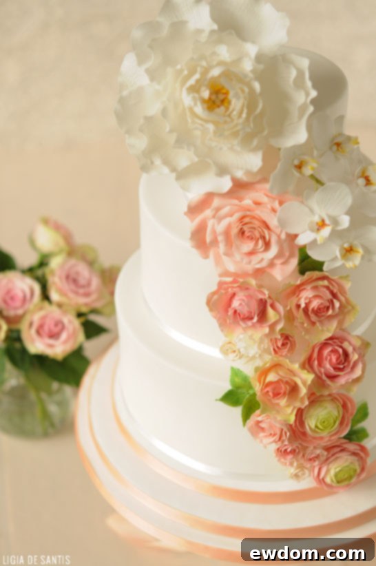 Peach & Mint Wedding Cake | by Ligia De Santis | TheCakeBlog.com
