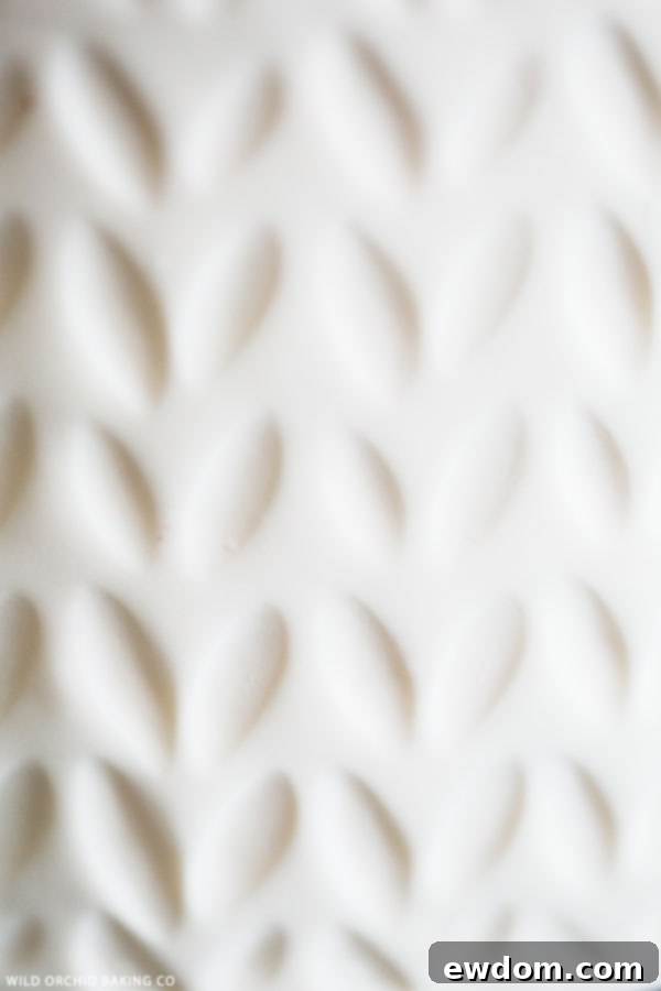 Visionary Craftsmanship 5 Sweater Weather Cake | by Erin Gardner for TheCakeBlog.com