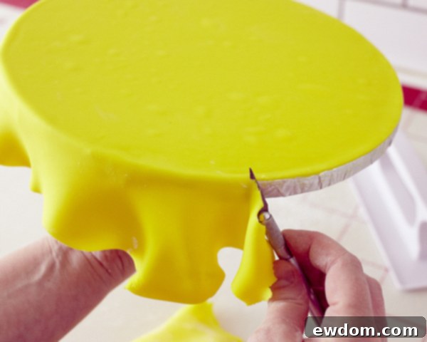 Step-by-Step Fondant Covered Cake Board for Pumpkin Cake