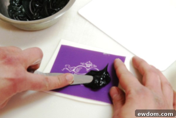 Valentine's Champagne Shooters | Spreading Royal Icing