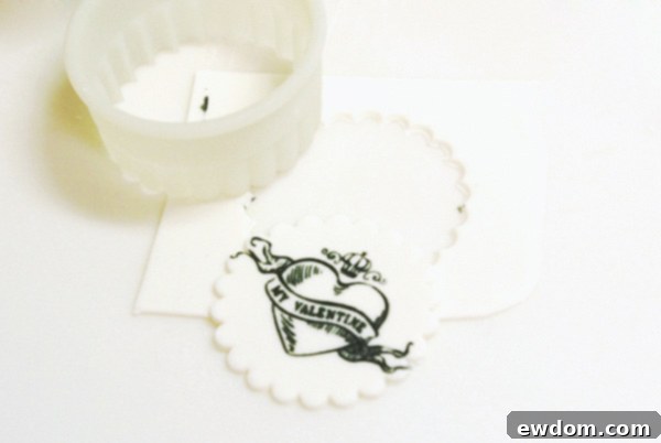 Valentine's Champagne Shooters | Cutting Toppers