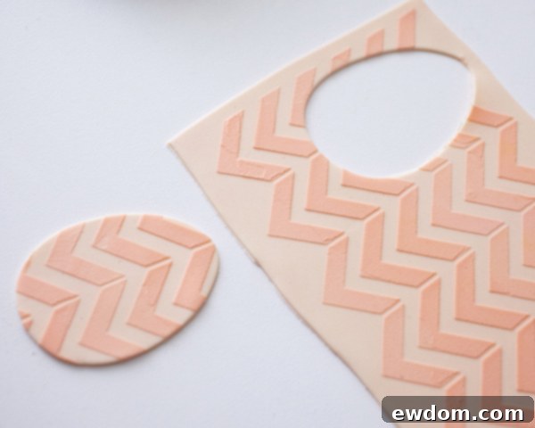 Mini Easter Egg Cakes | by Cakegirls for TheCakeBlog.com