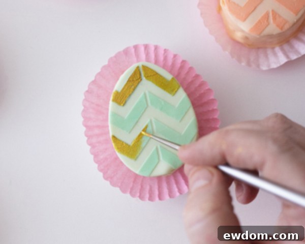 Mini Easter Egg Cakes | by Cakegirls for TheCakeBlog.com