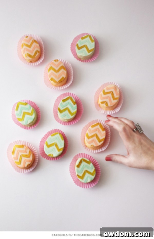 Mini Easter Egg Cakes | by Cakegirls for TheCakeBlog.com