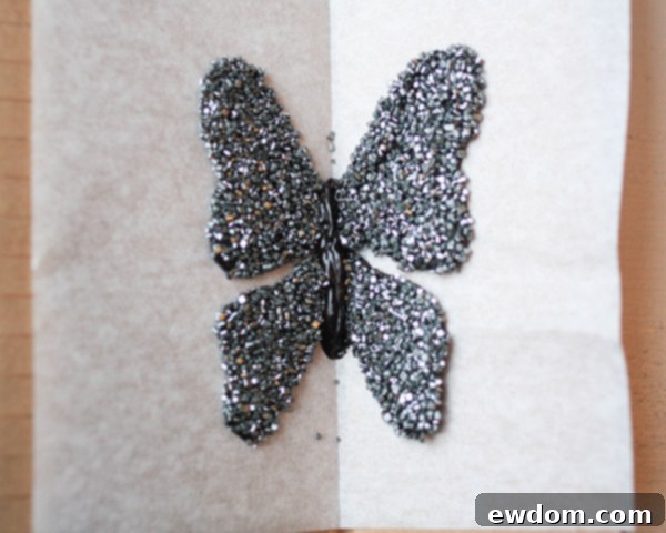 Reinforcing candy melt butterfly body with additional candy melts