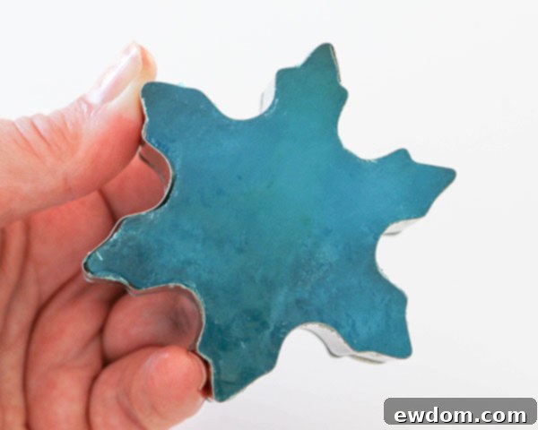 How to make candy snowflakes | by By Erin Gardner for TheCakeBlog.com