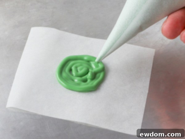 Groovy Polka Dot Cake 8 Piping the base chocolate circle for a mod polka dot