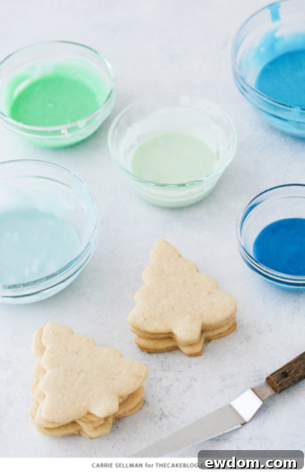 Sweet Cookie Canvas 6 Decorated Sugar Cookies - vanilla bean sugar cookies with a simple glaze icing for easy yet beautiful Christmas cookies | by Carrie Sellman for TheCakeBlog.com