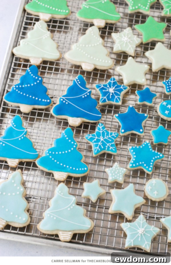 Sweet Cookie Canvas 8 Decorated Sugar Cookies - vanilla bean sugar cookies with a simple glaze icing for easy yet beautiful Christmas cookies | by Carrie Sellman for TheCakeBlog.com