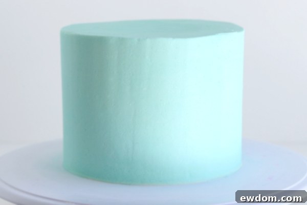 How to Frost a Cake Smoothly for Buttercream Painting