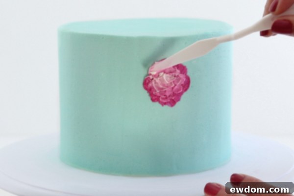 Adding Petals and Detail to Buttercream Flowers for Depth