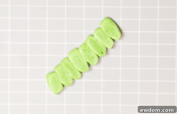 Candy Succulent Cake - how to make a succulent cake with edible candy succulents | by Erin Gardner for TheCakeBlog.com